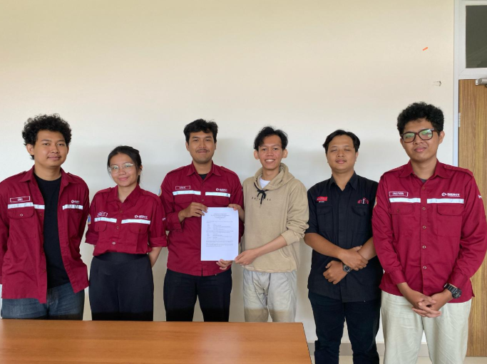 Kolaborasi SRE dan IMERCY Hadirkan Inovasi Energi Terbarukan di Kampus C UNAIR